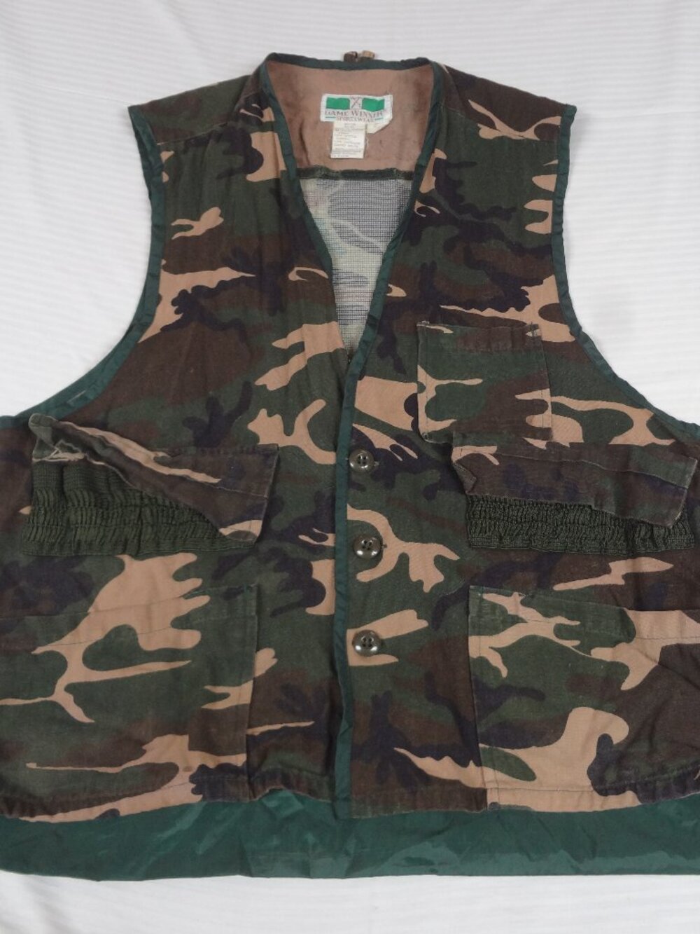 VINTAGE GAME WINNER WOODLAND CAMO HUNTING VEST MEN M 38 40 UTILITY MESH L978